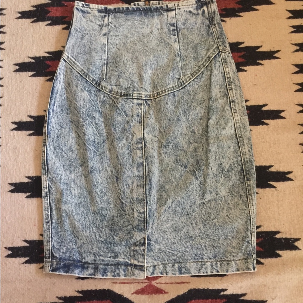 VINTAGE ACID WASH JEAN SKIRT!